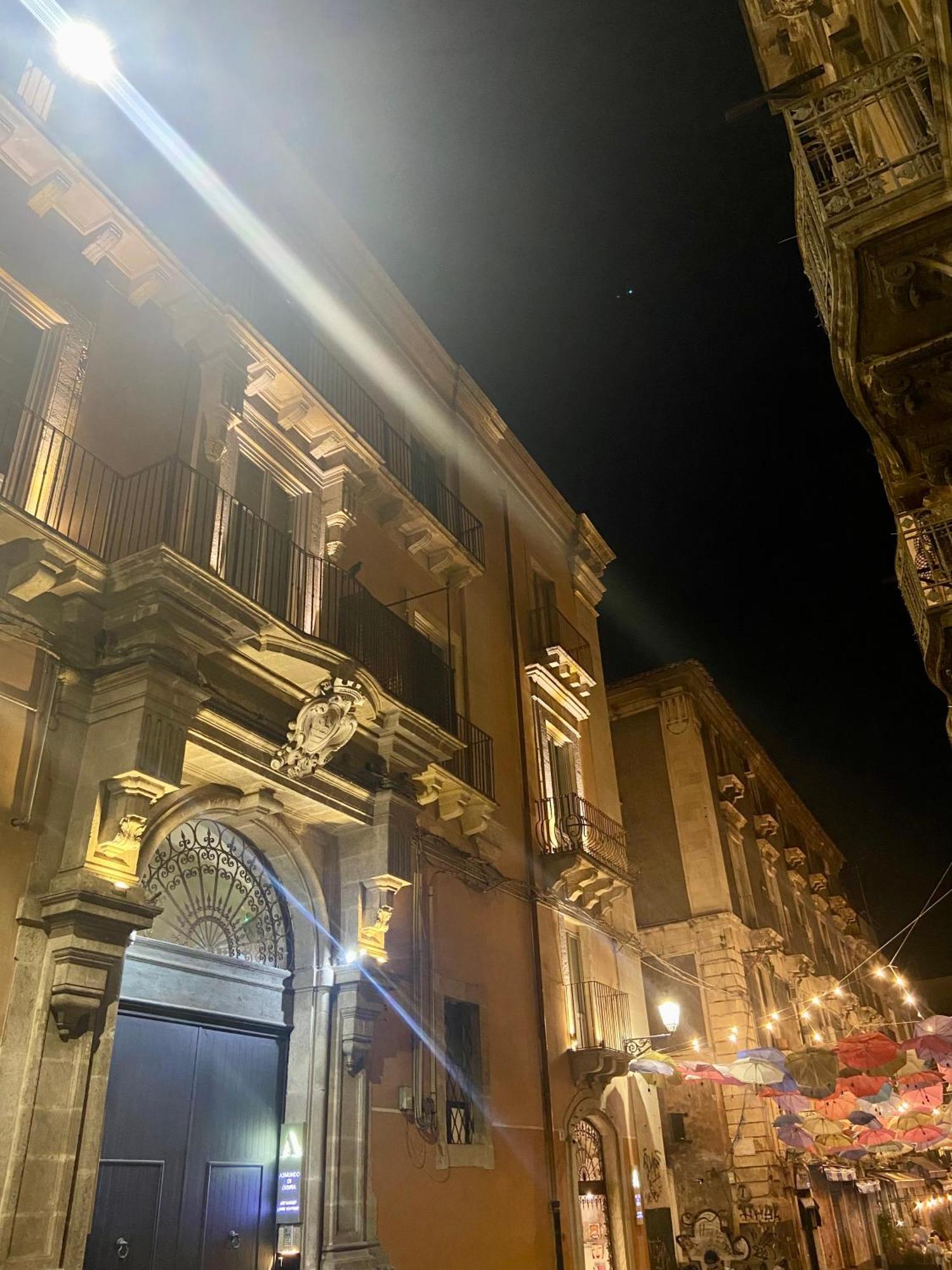 Treasures Apartment Catania Bagian luar foto